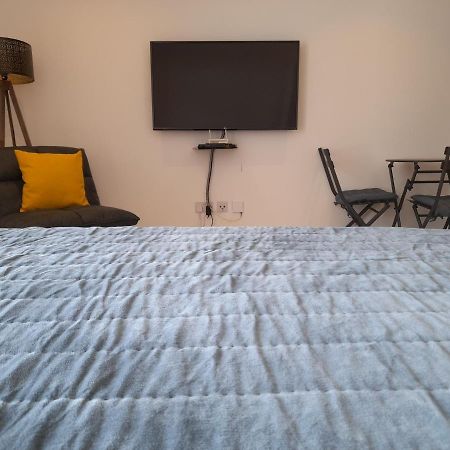 Embassy Gardens Studio Akra Dış mekan fotoğraf