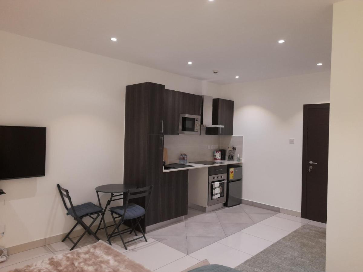Embassy Gardens Studio Akra Dış mekan fotoğraf