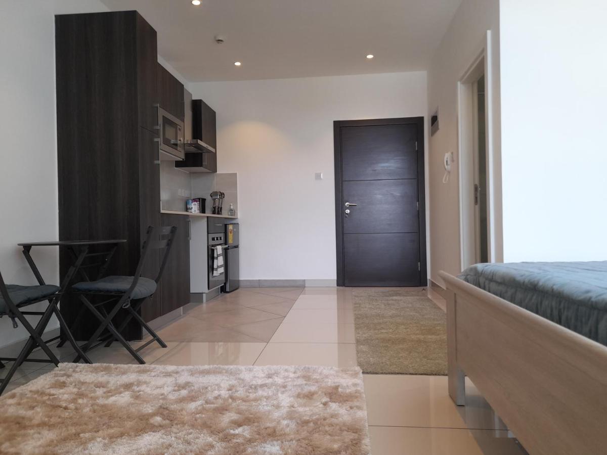 Embassy Gardens Studio Akra Dış mekan fotoğraf