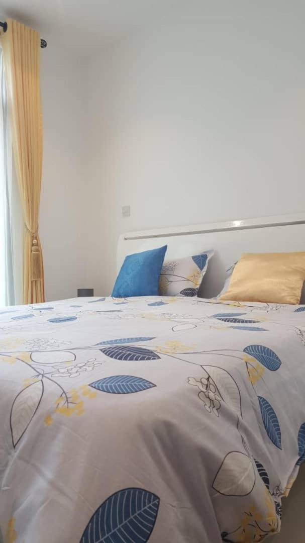 Embassy Gardens Studio Akra Dış mekan fotoğraf